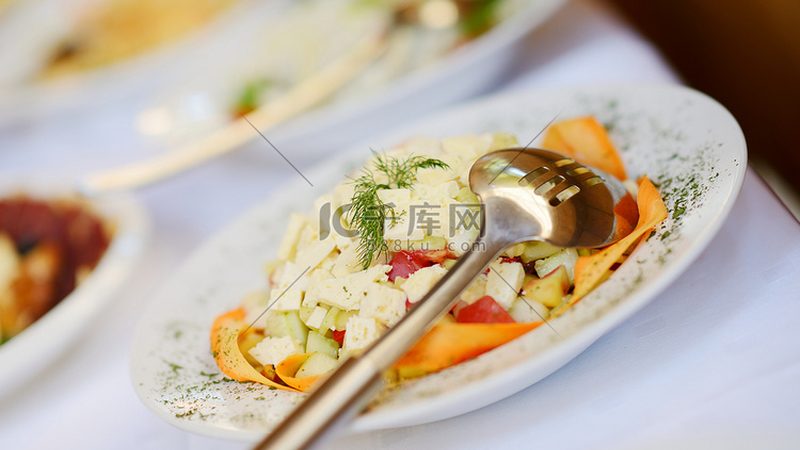 揭秘蜜饯果干加工厂：批发报价背后的秘密
